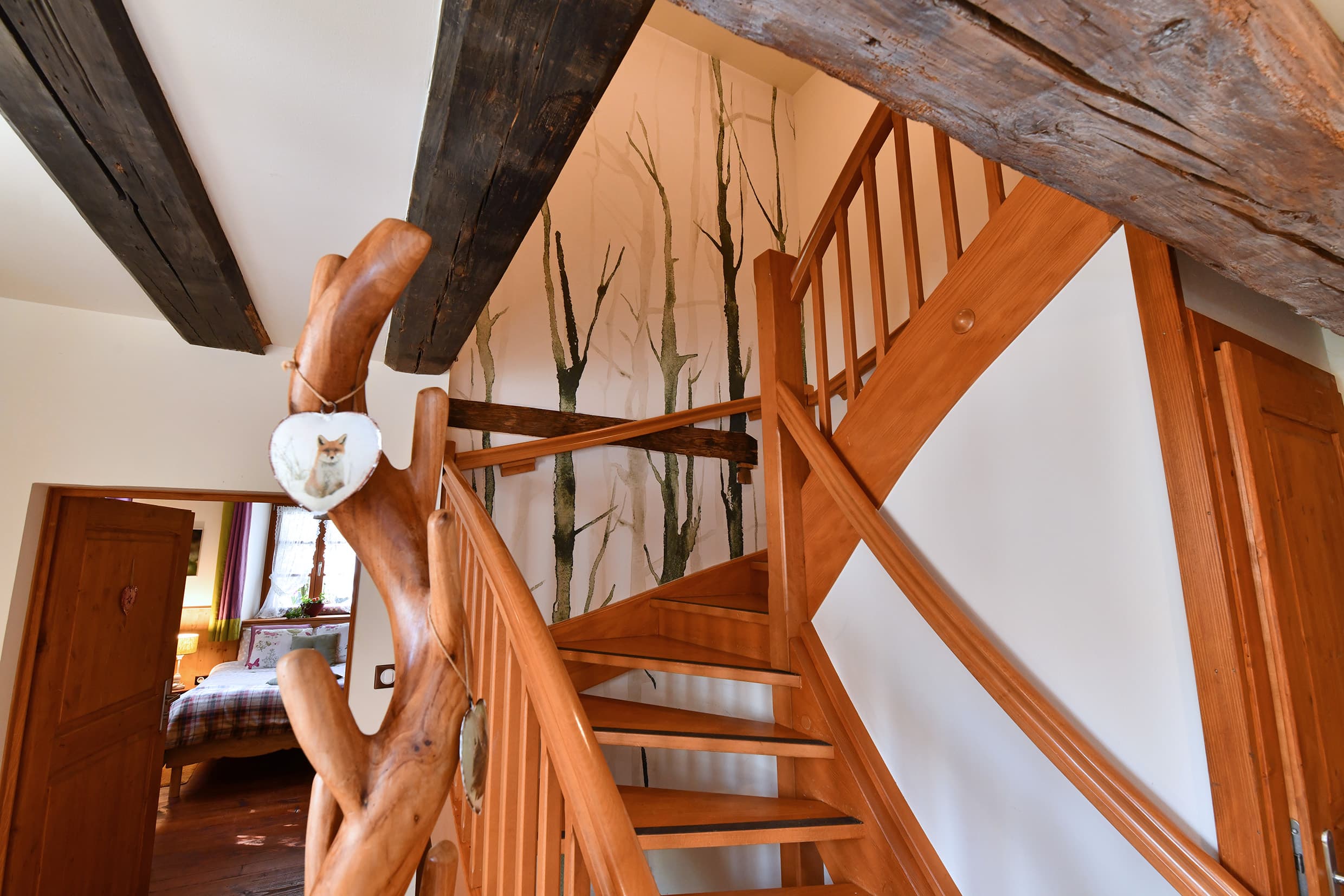 Bright entrance hall of Gîte Au fil de l’eau